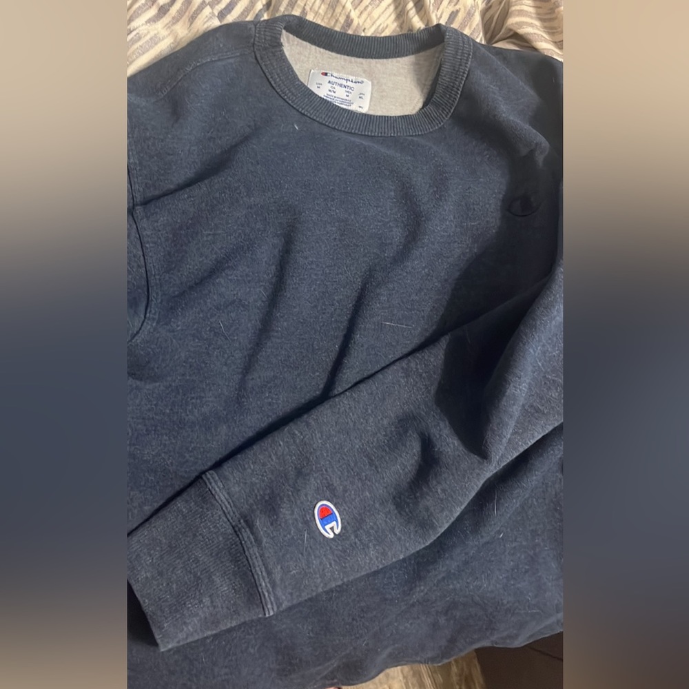 Navy vintage Champion sweat shirt